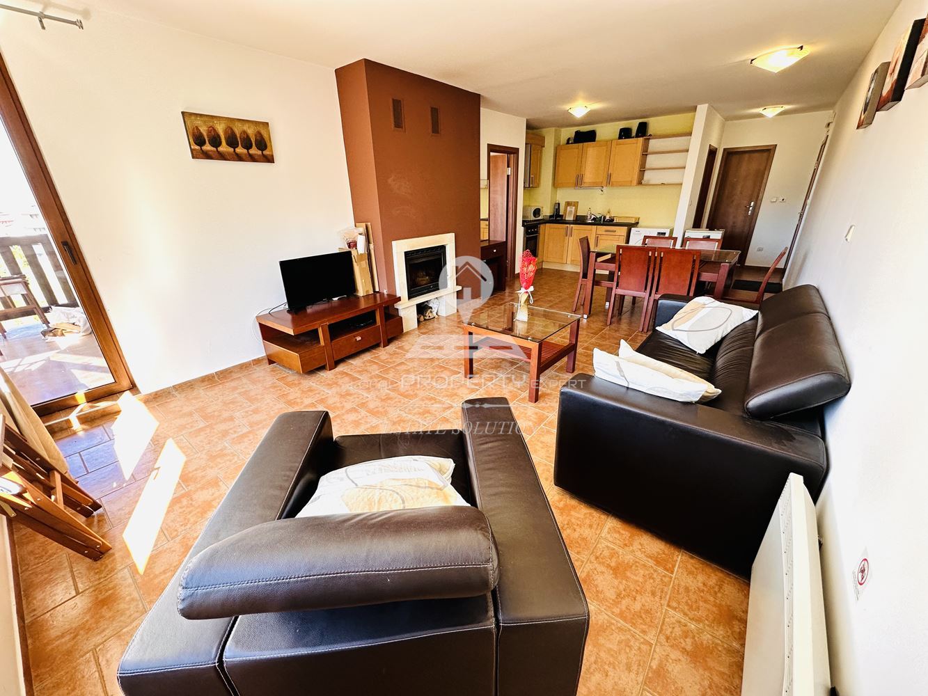 ОБЗАВЕДЕН ТРИСТАЕН АПАРТАМЕНТ ПОД НАЕМ В ЖИЛИЩНА СГРАДА "ПРЕСПА", М. ГРАМАДЕТО, ГР. БАНСКО. - 0