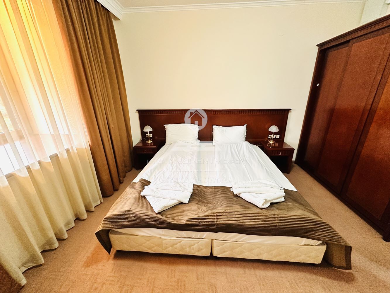 ЛУКСОЗНО ОБЗАВЕДЕН ДВУСТАЕН АПАРТАМЕНТ В КОМПЛЕКС "ДАУН ТАУН", УЛ. СТРАГИТЕ, КВ. ГЛАЗНЕ, ГР. БАНСКО. - 0