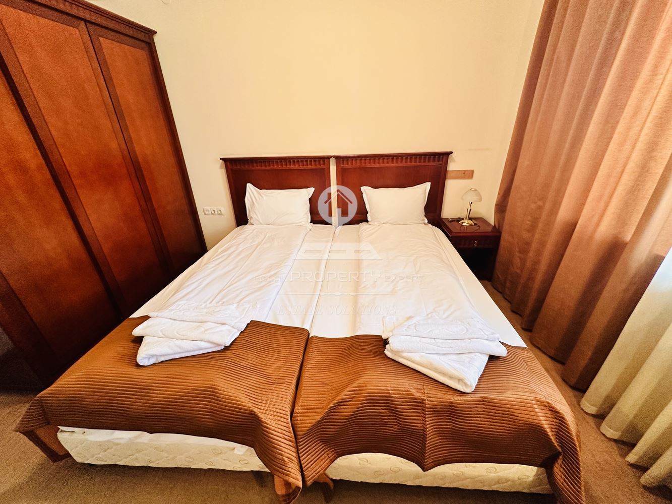 ЛУКСОЗНО ОБЗАВЕДЕН ТРИСТАЕН АПАРТАМЕНТ В КОМПЛЕКЕС "ДАУНТАУН", УЛ. СТРАГИТЕ, КВ. ГЛАЗНЕ, ГР. БАНСКО. - 0