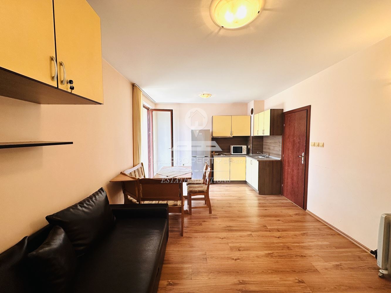 ОБЗАВЕДЕН, ДВУСТАЕН АПАРТАМЕНТ В ЖИЛИЩНА СГРАДА "СВЕТА ПЕТКА'', КВ. ГЛАЗНЕ, ГР. БАНСКО. - 0