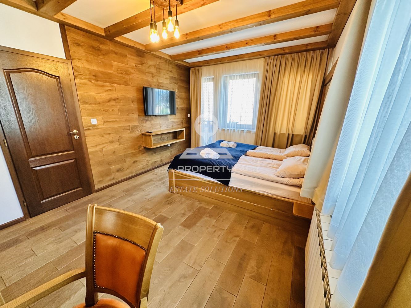 ЛУКСОЗНО ОБЗАВЕДЕН ДВУСТАЕН АПАРТАМЕНТ В ЖЛИЛИЩНА СГРАДА С ТОП ЛОКАЦИЯ НА УЛ. "ХАН АСПАРУХ", КВ.ГЛАЗНЕ, ГР. БАНСКО. - 0