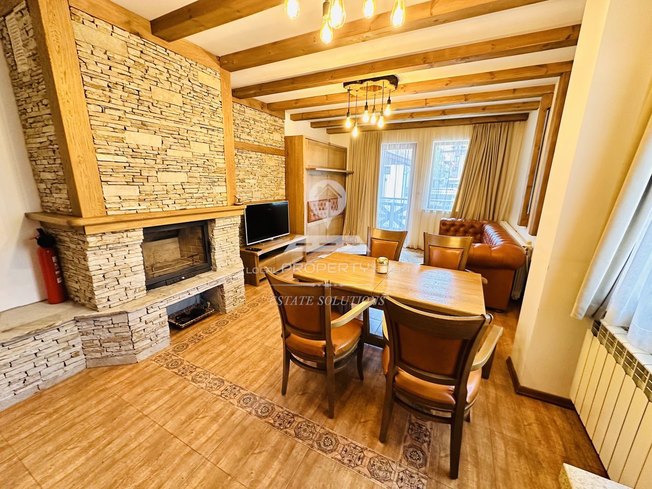 ЛУКСОЗНО ОБЗАВЕДЕН ДВУСТАЕН АПАРТАМЕНТ В ЖЛИЛИЩНА СГРАДА С ТОП ЛОКАЦИЯ НА УЛ. "ХАН АСПАРУХ", КВ.ГЛАЗНЕ, ГР. БАНСКО. - 0