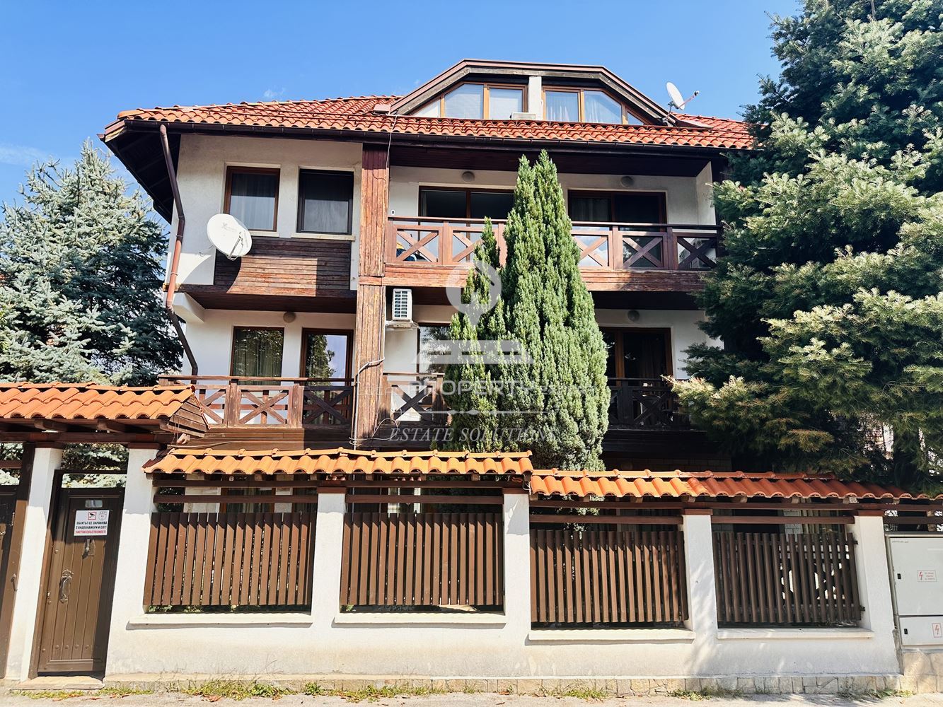 ЛУКСОЗНО ОБЗАВЕДЕН ДВУСТАЕН АПАРТАМЕНТ В ЖЛИЛИЩНА СГРАДА С ТОП ЛОКАЦИЯ НА УЛ. "ХАН АСПАРУХ", КВ.ГЛАЗНЕ, ГР. БАНСКО. - 0