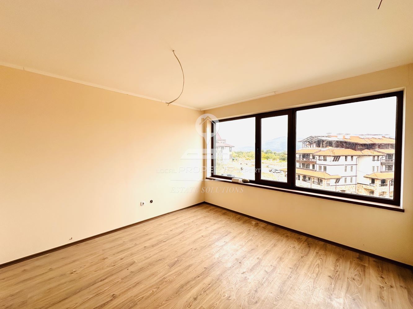 ПРОСТОРЕН ТРИСТАЕН АПАРТАМЕНТ В ЖИЛИЩНА СГРАДА С ПЕРФЕКТНА ЛОКАЦИЯ В КВ. СТРАГИТЕ, ГР. БАНСКО. - 0