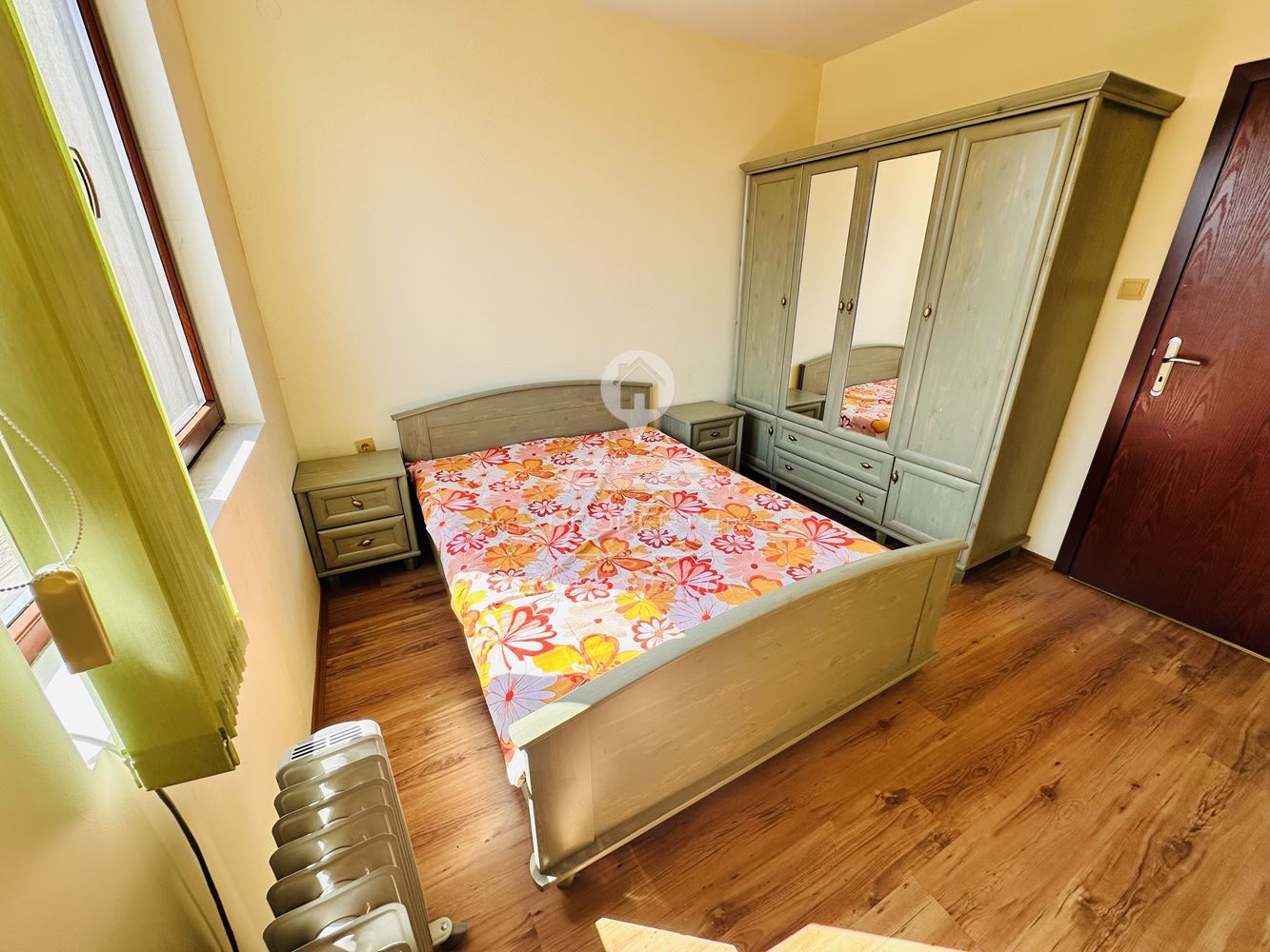 ОБЗАВЕДЕН, ДВУСТАЕН АПАРТАМЕНТ В ЖИЛИЩНА СГРАДА "СВЕТА ПЕТКА'', КВ. ГЛАЗНЕ, ГР. БАНСКО. - 0