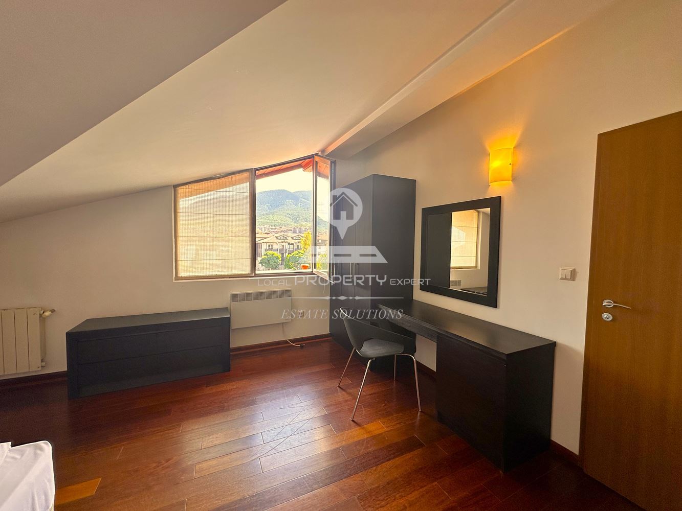 ПРОСТОРЕН, ОБЗАВЕДЕН ДВУСТАЕН АПАРТАМЕНТ В СГРАДА "BELLEVUE", ГР. БАНСКО. - 0