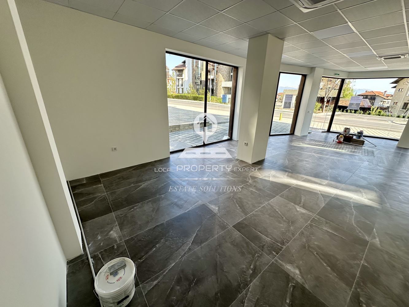 МАГАЗИН, ОФИС, РЕСТОРАНТ НА ТОП ЛОКАЦИЯ В ГР. БАНСКО. - 0