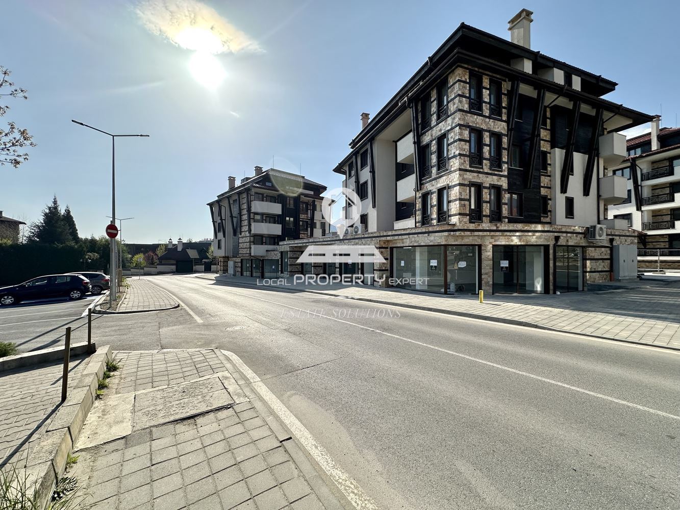 МАГАЗИН, ОФИС, РЕСТОРАНТ НА ТОП ЛОКАЦИЯ В ГР. БАНСКО. - 0