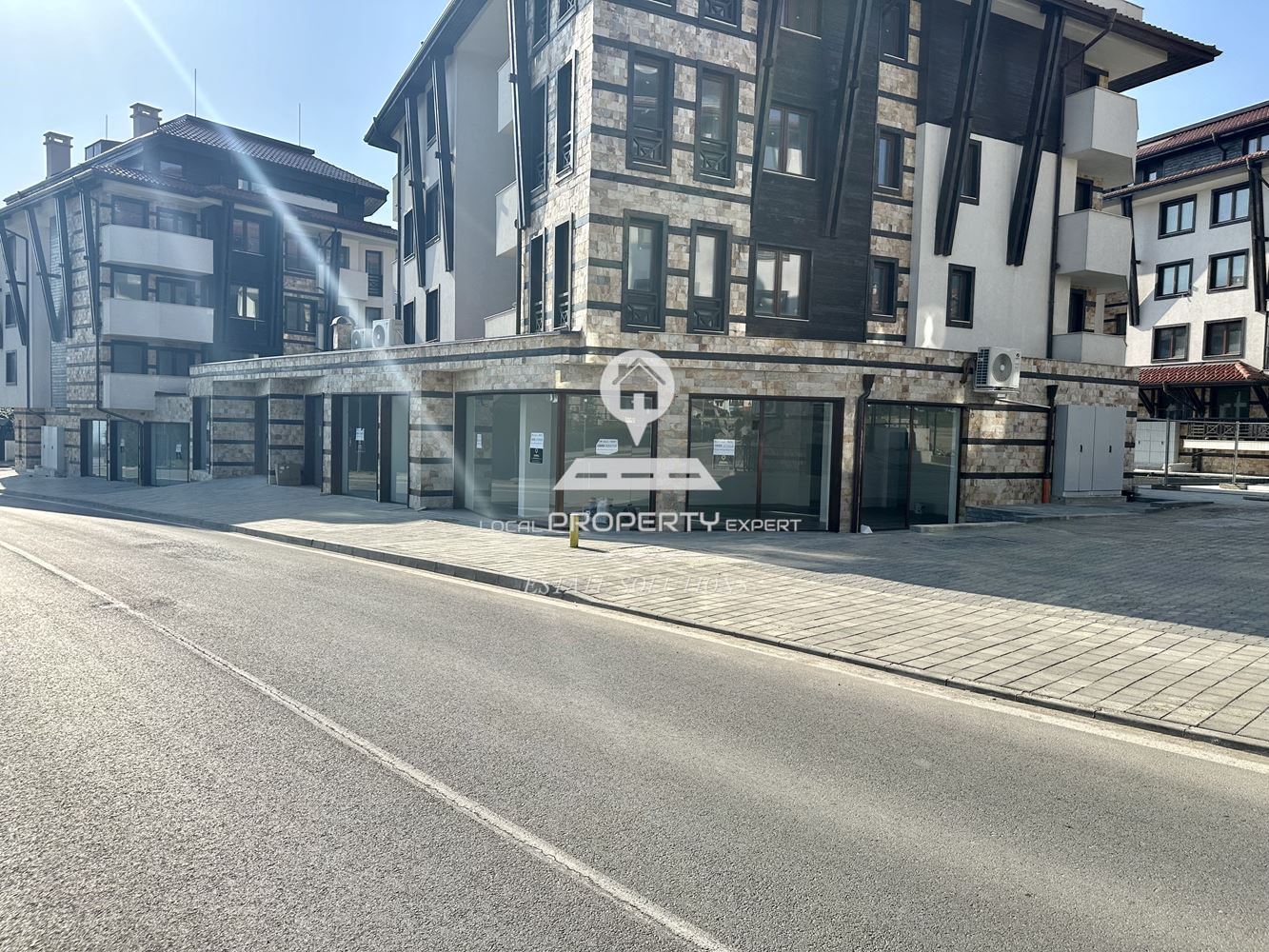 МАГАЗИН, ОФИС, РЕСТОРАНТ НА ТОП ЛОКАЦИЯ В ГР. БАНСКО. - 0