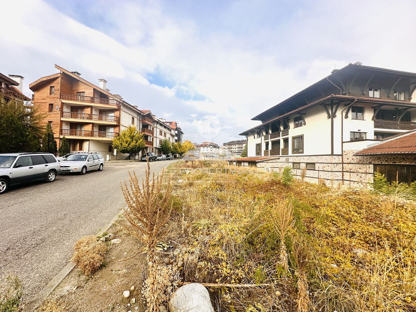 ПРОДАВА СЕ ПАРЦЕЛ ЗА СТРОИТЕЛСТВО НА КЪЩА В СКИ ЗОНАТА НА ГР. БАНСКО, КВ. ГРАМАДЕТО. - 0