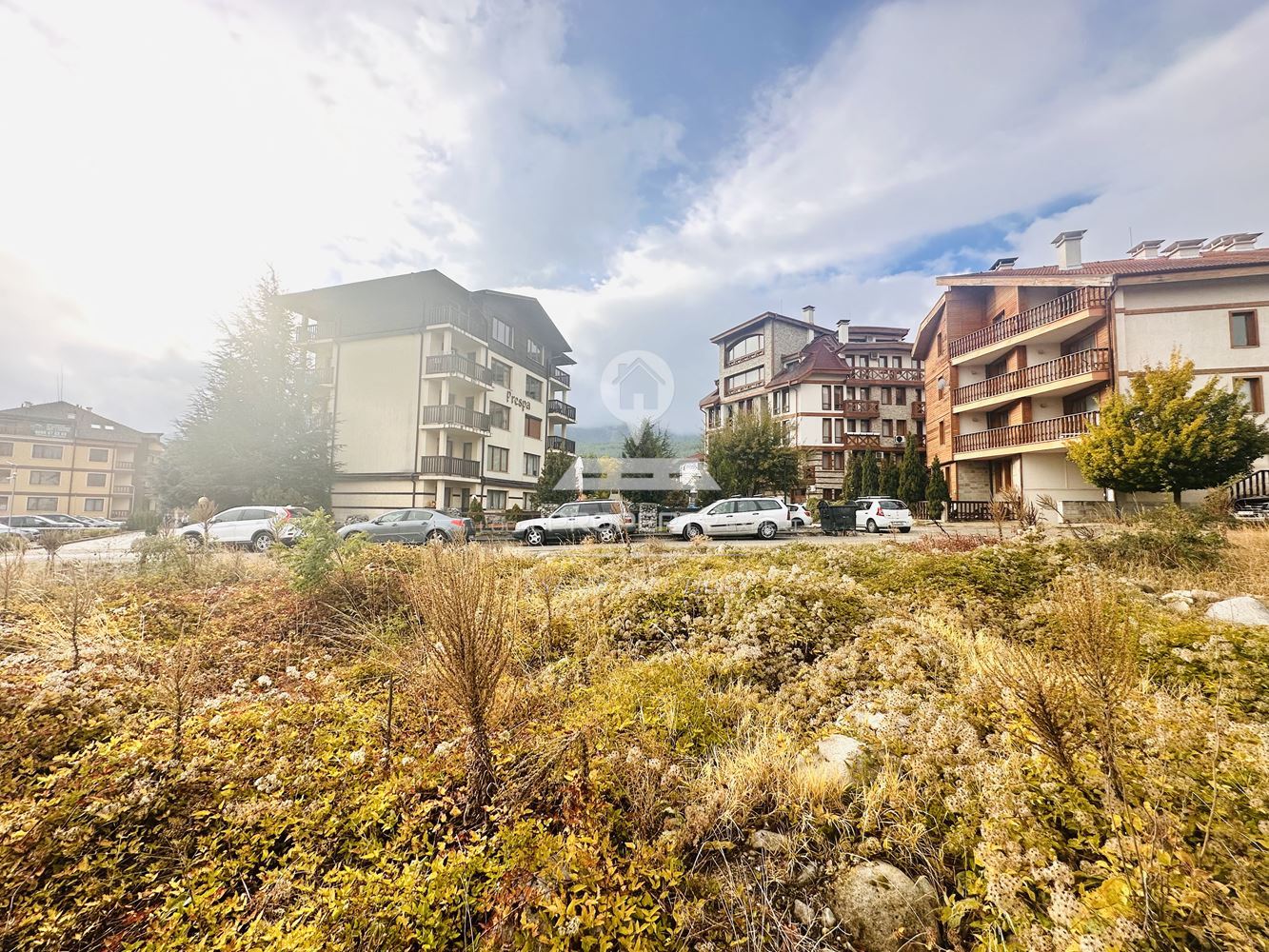 ПРОДАВА СЕ ПАРЦЕЛ ЗА СТРОИТЕЛСТВО НА КЪЩА В СКИ ЗОНАТА НА ГР. БАНСКО, КВ. ГРАМАДЕТО. - 0