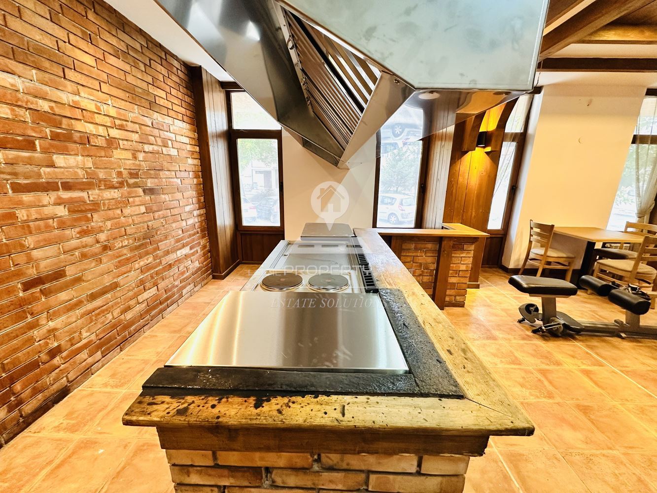 ОТЛИЧНО РАЗРАБОТЕН И НАПЪЛНО ОБОРУДВАН РЕСТОРАН ПОД НАЕМ С АТРАКТИВНА ЛОКАЦИЯ В ХОТЕЛ "РАЗЛОГ", ГР. РАЗЛОГ. - 0