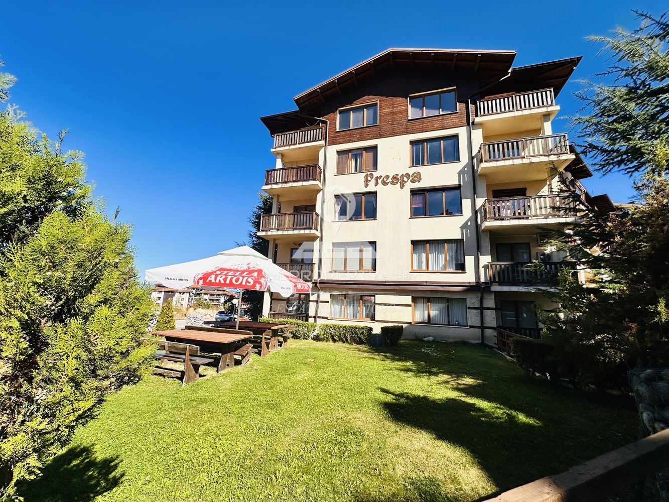 ОБЗАВЕДЕН, ТРИСТАЕН АПАРТАМЕНТ, ПОД НАЕМ В ЖИЛИЩНА СГРАДА "PRESPA", М. ГРАМАДЕТО, ГР. БАНСКО. - 0