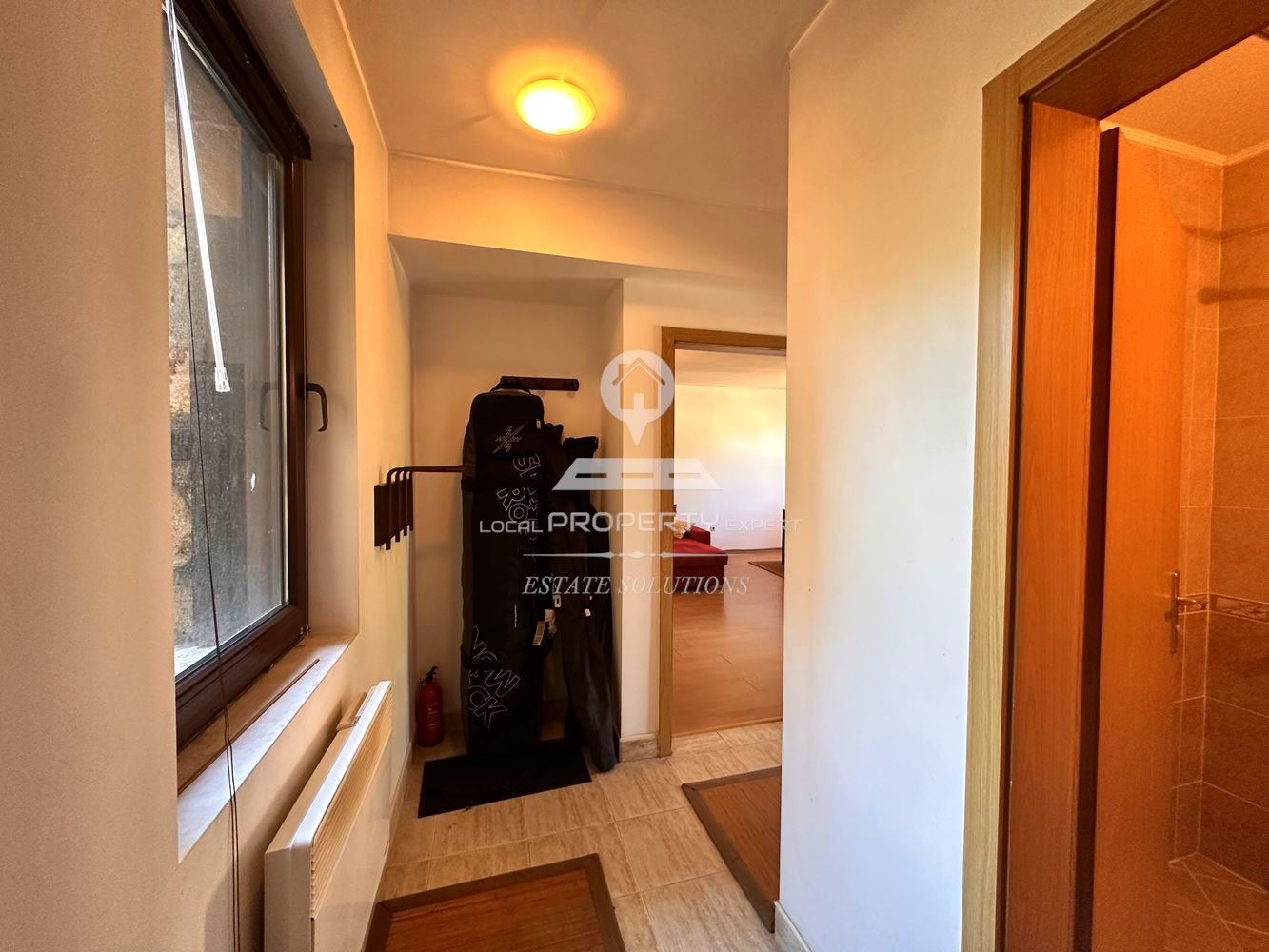 ПРОСТОРЕН ДВУСТАЕН АПАРТАМЕНТ В ЖИЛИЩНА СГРАДА "ВИХРЕН" ИДЕАЛЕН ЦЕНТЪР НА ГР.БАНСКО. - 0