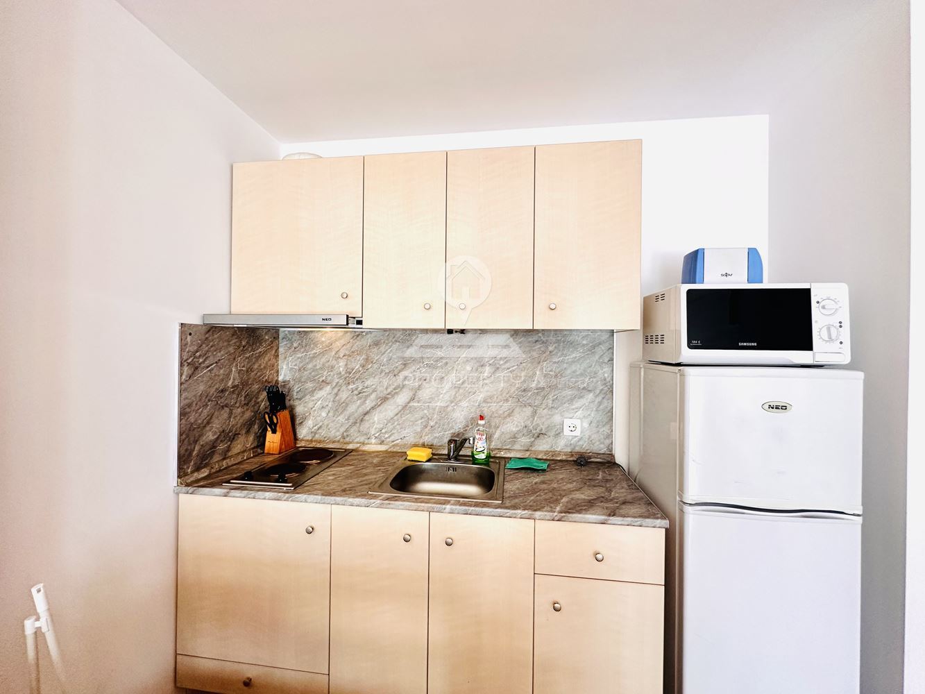 ЮЖНО, ОБЗАВЕДЕНО СТУДИО ПОД НАЕМ В КОМПЛЕКС "PRESPA", КВ. ГРАМАДЕТО, ГР. БАНСКО. - 0