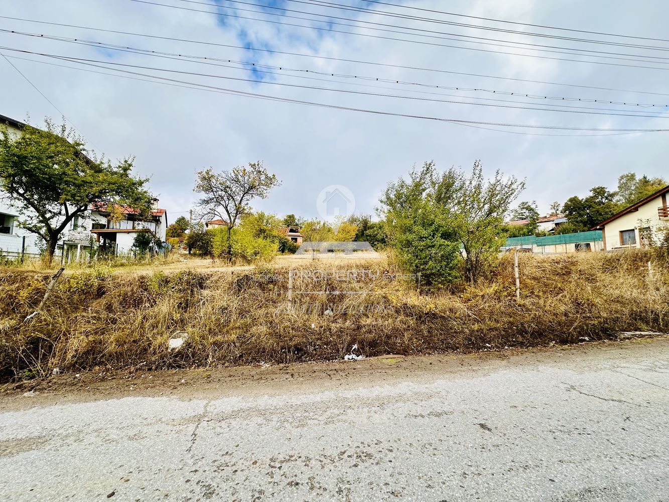 АТРАКТИВЕН ИМОТ В ЖИЛИЩНА ЗОНА НА СЕЛО ГОДЛЕВО,ОБЩИНА РАЗЛОГ. - 0