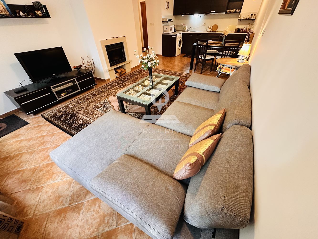 ЮЖЕН, ДВУСТАЕН, ОБЗАВЕДЕН АПАРТАМЕНТ, ПОД НАЕМ В КОМПЛЕКС "PRESPA", ГР.БАНСКО. - 0