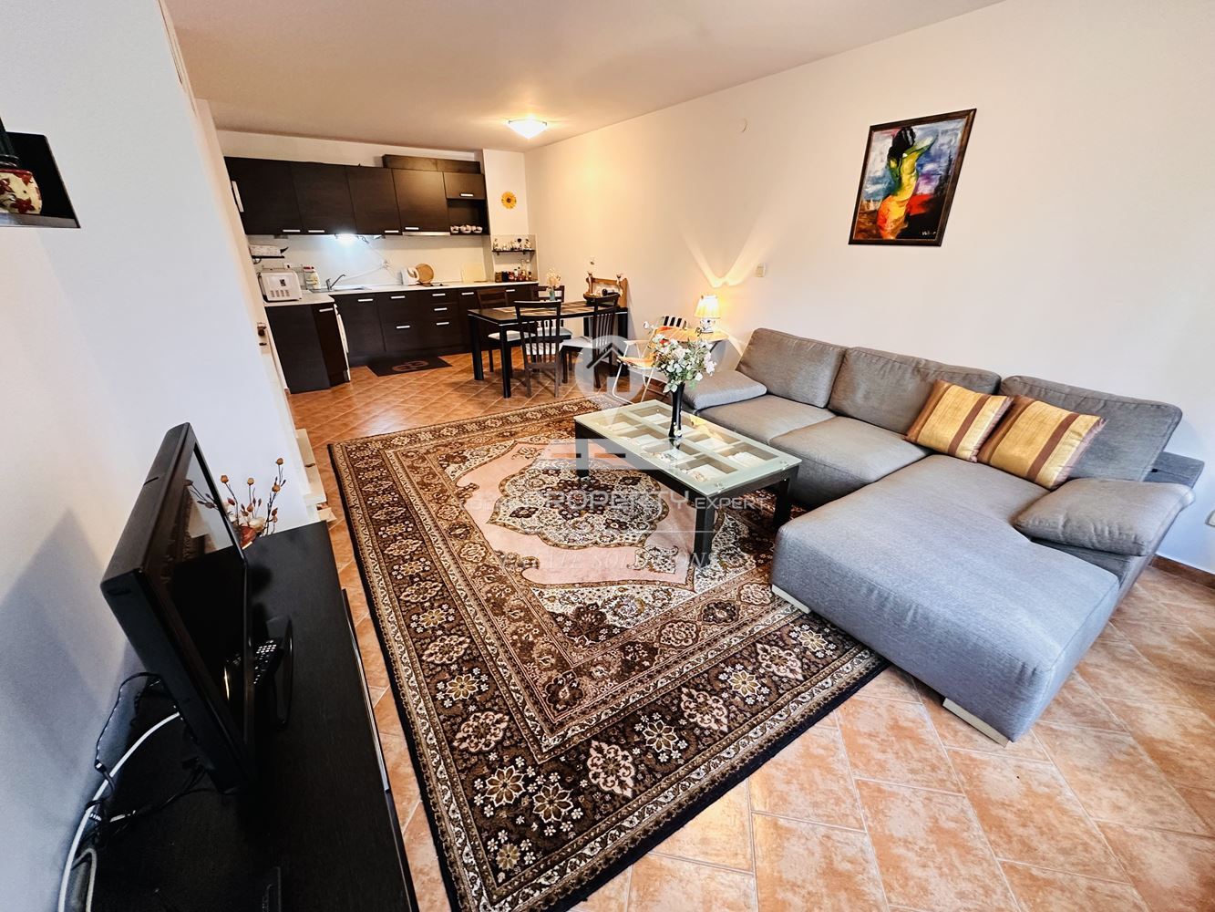 ЮЖЕН, ДВУСТАЕН, ОБЗАВЕДЕН АПАРТАМЕНТ, ПОД НАЕМ В КОМПЛЕКС "PRESPA", ГР.БАНСКО. - 0