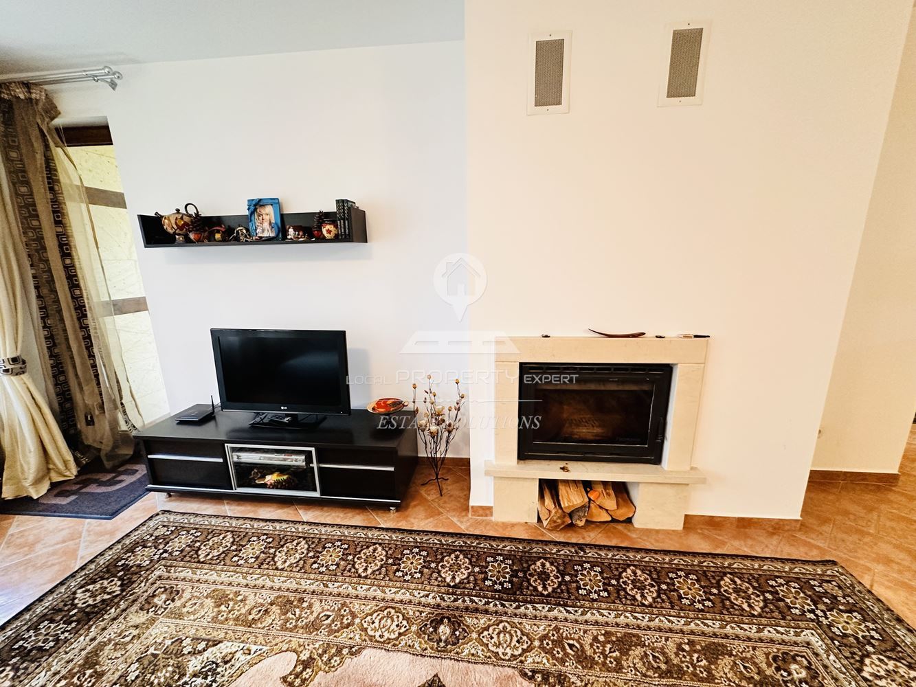 ЮЖЕН, ДВУСТАЕН, ОБЗАВЕДЕН АПАРТАМЕНТ, ПОД НАЕМ В КОМПЛЕКС "PRESPA", ГР.БАНСКО. - 0