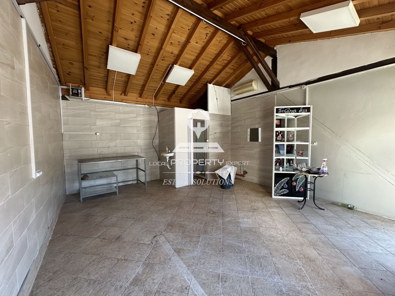 ТЪРГОВСКО ПОМЕЩЕНИЕ С ТОП ЛОКАЦИЯ НА УЛ. ПИРИН, ГР. БАНСКО. - 0