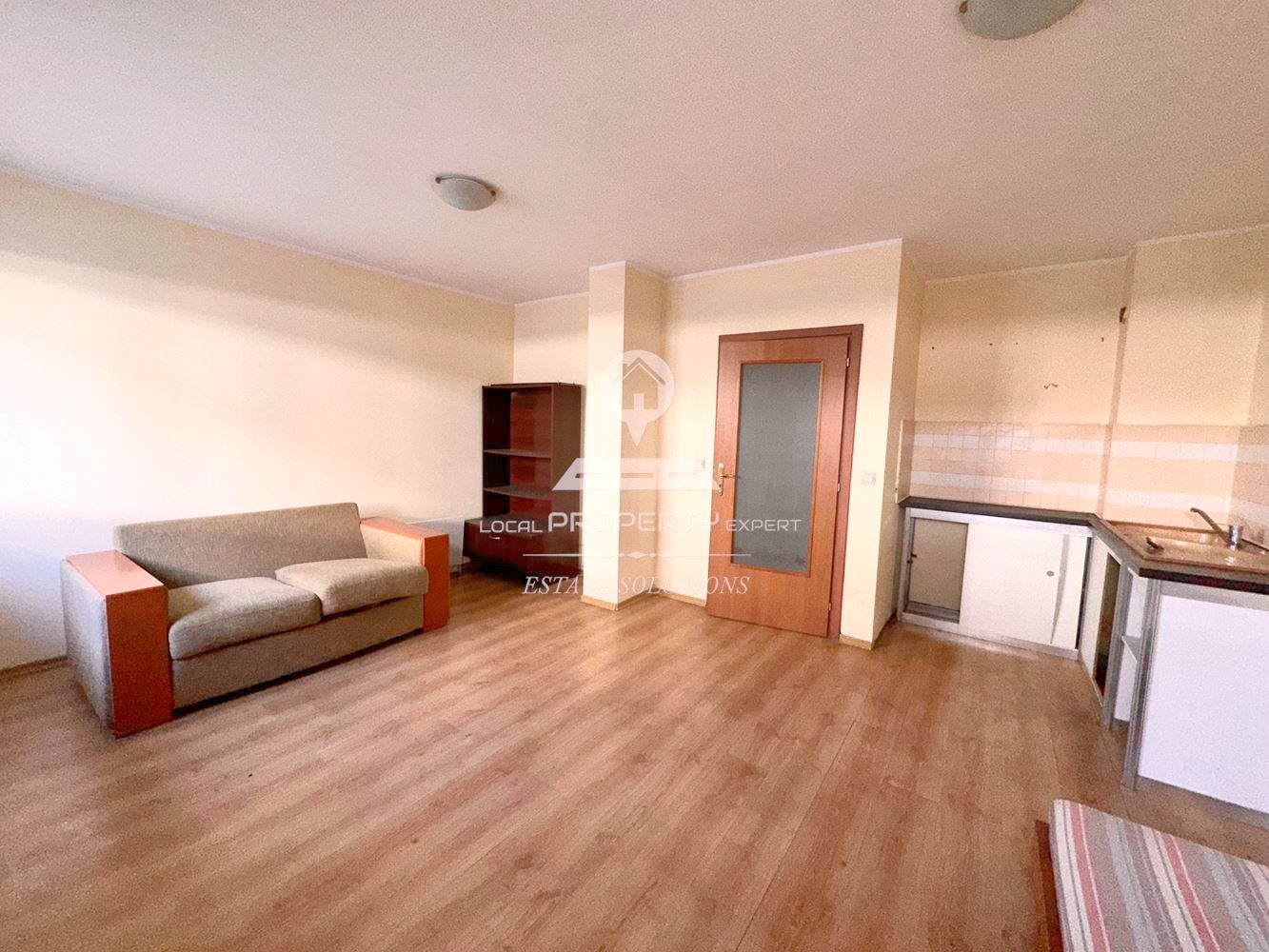 ТРИСТАЕН АПАРТАМЕНТ В ЖИЛИЩНАТА ЧАСТ К-С ТРИНИТИ, ИДЕАЛНИЯ ЦЕНТЪР НА БАНСКО - 0