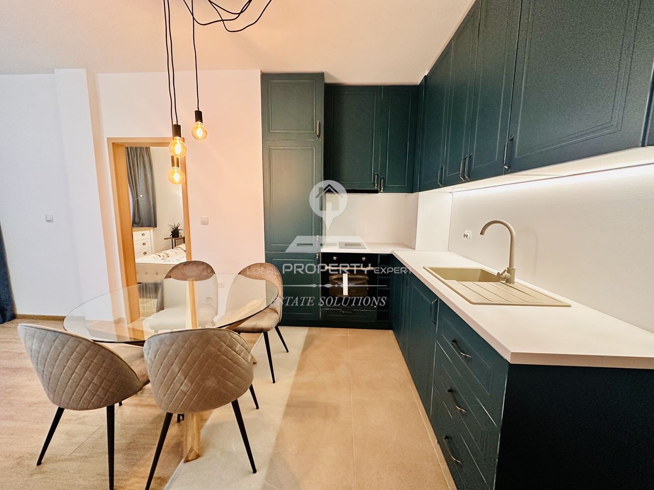 ДВУСТАЕН АПАРТАМЕНТ В ЖИЛИЩНА СГРАДА, С ПАРКО МЯСТО И МАЗЕ, ГР. БАНСКО - 0