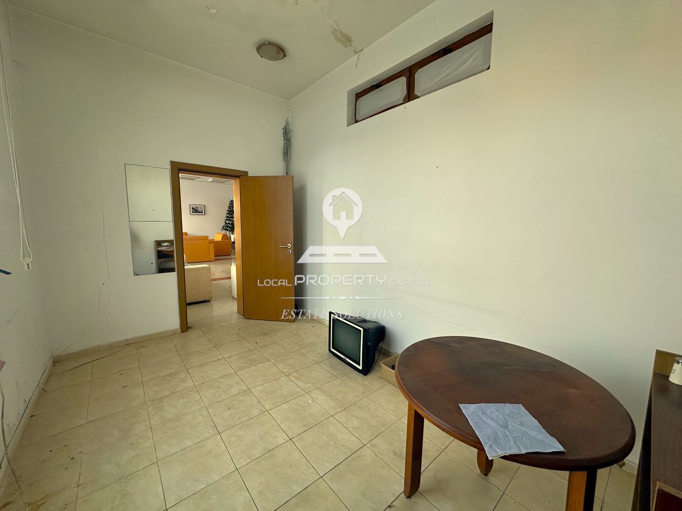 ТЪРГОВСКО ПОМЕЩЕНИЕ В ГР. БАНСКО, НА АТРАКТИВНАТА УЛИЦА ПИРИН - 0