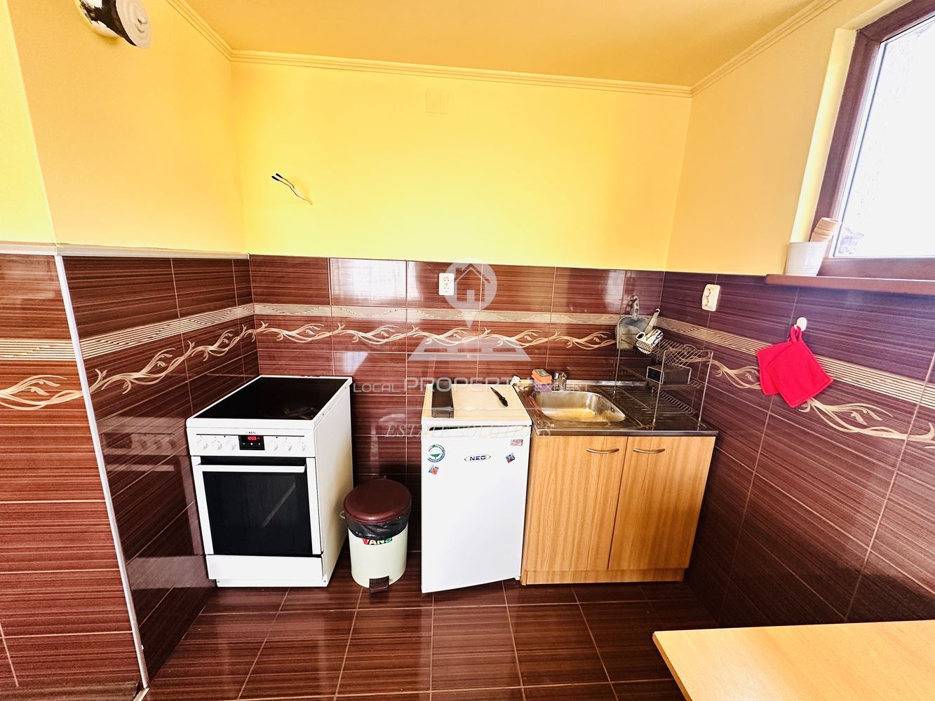 НАПЪЛНО ОБЗАВЕДЕН ЕТАЖ ОТ КЪЩА ПОД НАЕМ В ЖИЛИЩЕН РАЙОН, УЛ. ВАСИЛ АПРИЛОВ, КВ. ГЛАЗНЕ, ГР. БАНСКО. - 0