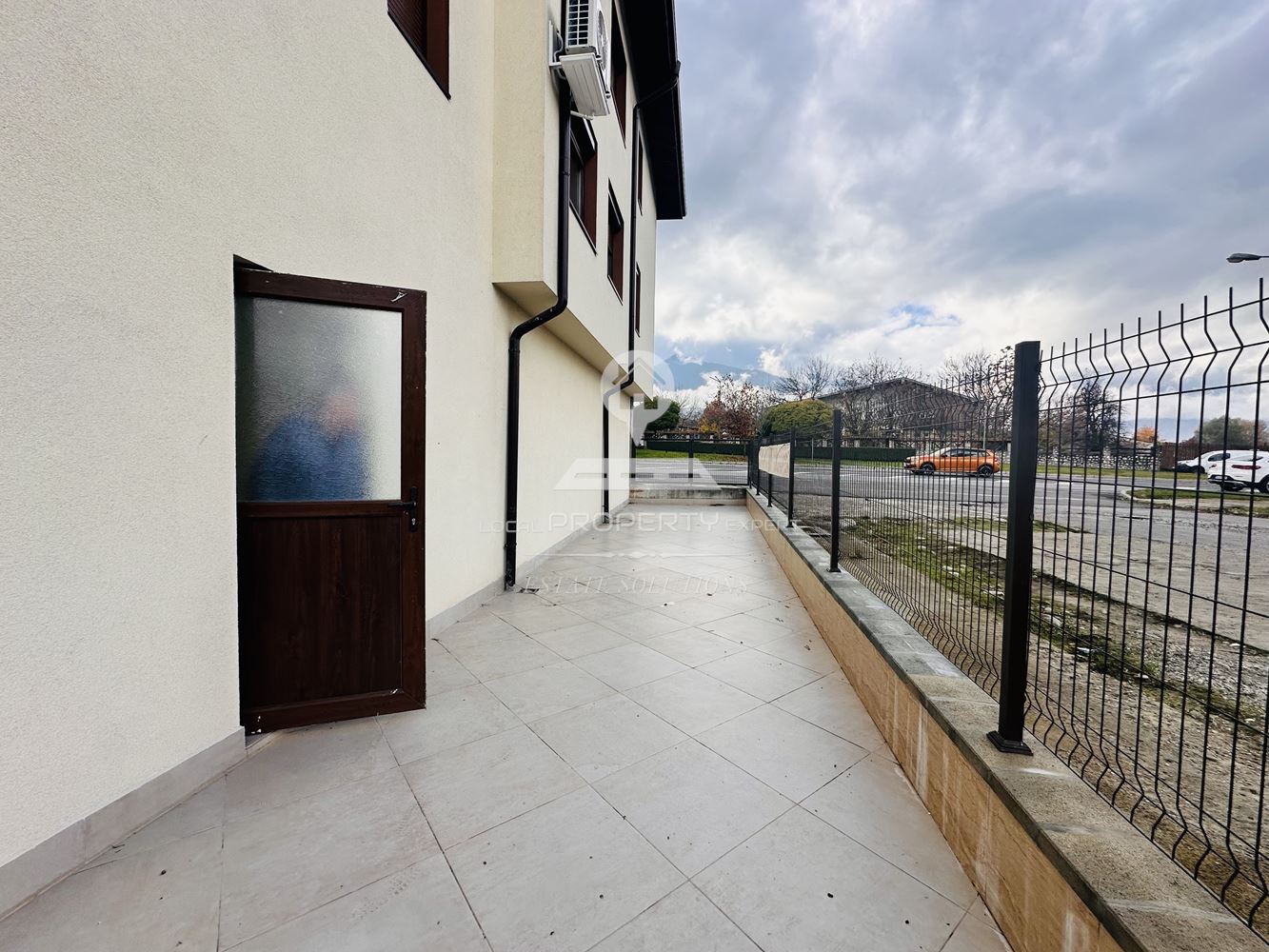 ТЪРГОВСКО ПОМЕЩЕНИЕ ПОД НАЕМ С ТОП ЛОКАЦИЯ, УЛ. "ПАТРИАРХ ЕВТИМИ", ГР. БАНСКО. - 0