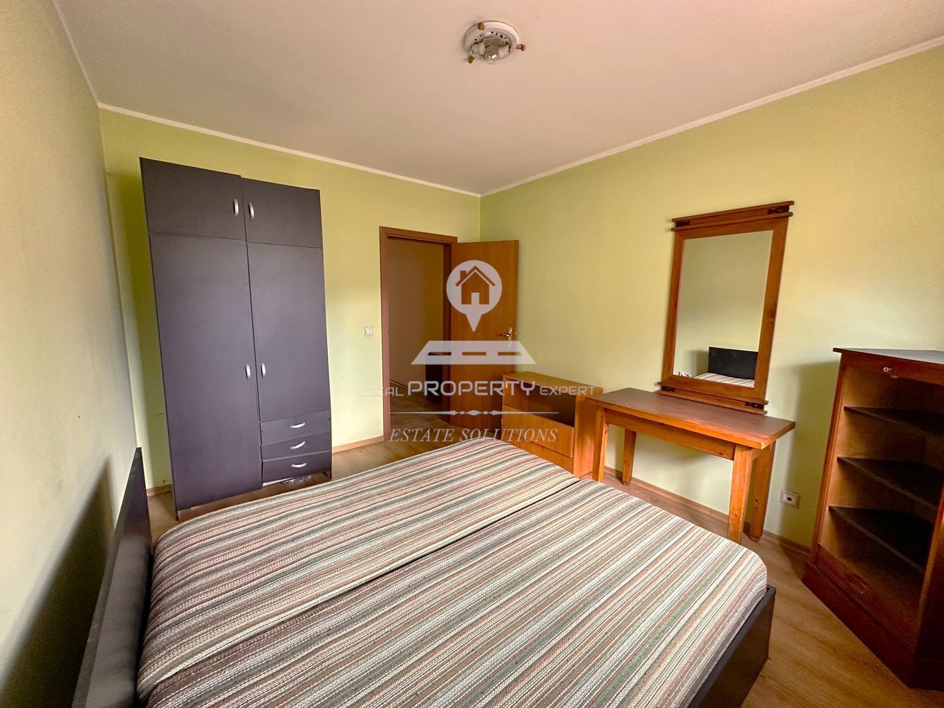 ТРИСТАЕН АПАРТАМЕНТ В ЖИЛИЩНАТА ЧАСТ К-С ТРИНИТИ, ИДЕАЛНИЯ ЦЕНТЪР НА БАНСКО - 0