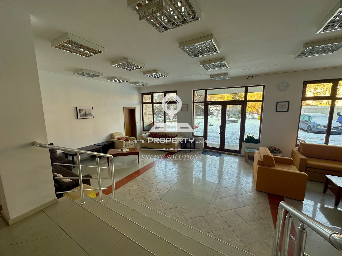 ТЪРГОВСКО ПОМЕЩЕНИЕ В ГР. БАНСКО, НА АТРАКТИВНАТА УЛИЦА ПИРИН - 0