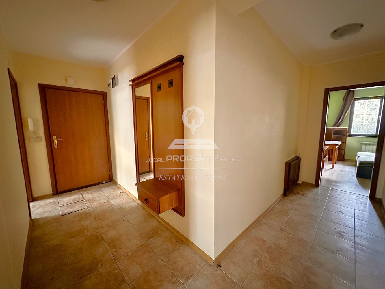 ТРИСТАЕН АПАРТАМЕНТ В ЖИЛИЩНАТА ЧАСТ К-С ТРИНИТИ, ИДЕАЛНИЯ ЦЕНТЪР НА БАНСКО - 0