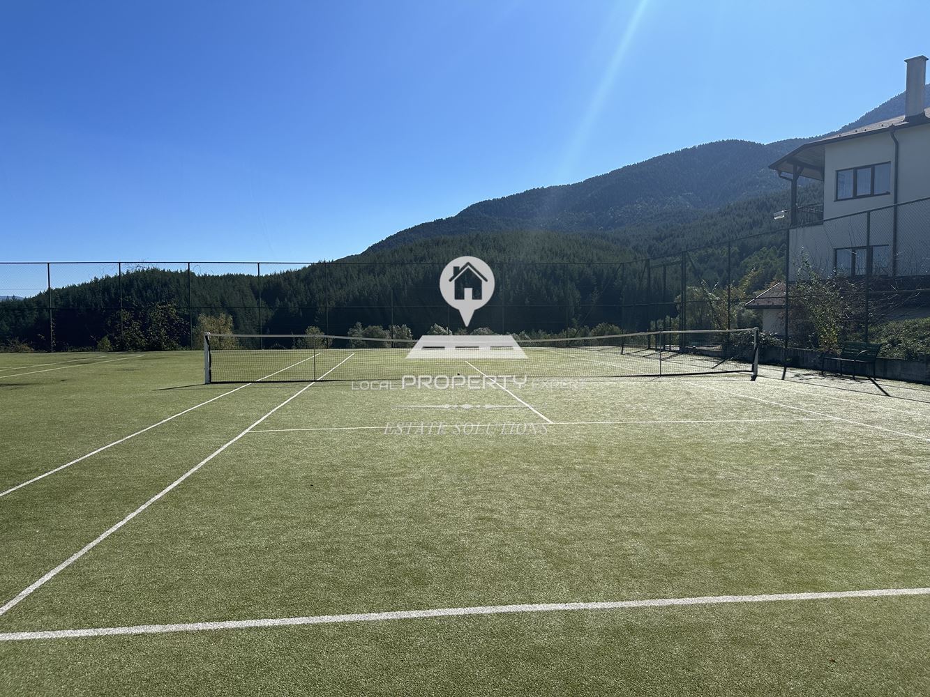 РЕНОВИРАНА ЕДНОФАМИЛНА КЪЩА ПОД НАЕМ В КОМПЛЕКС "PINE ROSE", МЕСТНОСТА "СВЕТИ ИВАН", ГР. БАНСКО. - 0