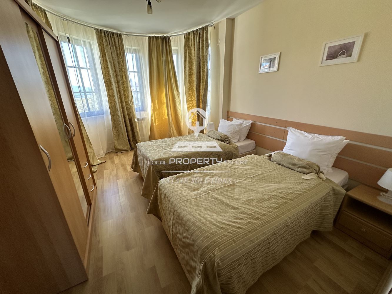 РЕНОВИРАНА ЕДНОФАМИЛНА КЪЩА ПОД НАЕМ В КОМПЛЕКС "PINE ROSE", МЕСТНОСТА "СВЕТИ ИВАН", ГР. БАНСКО. - 0