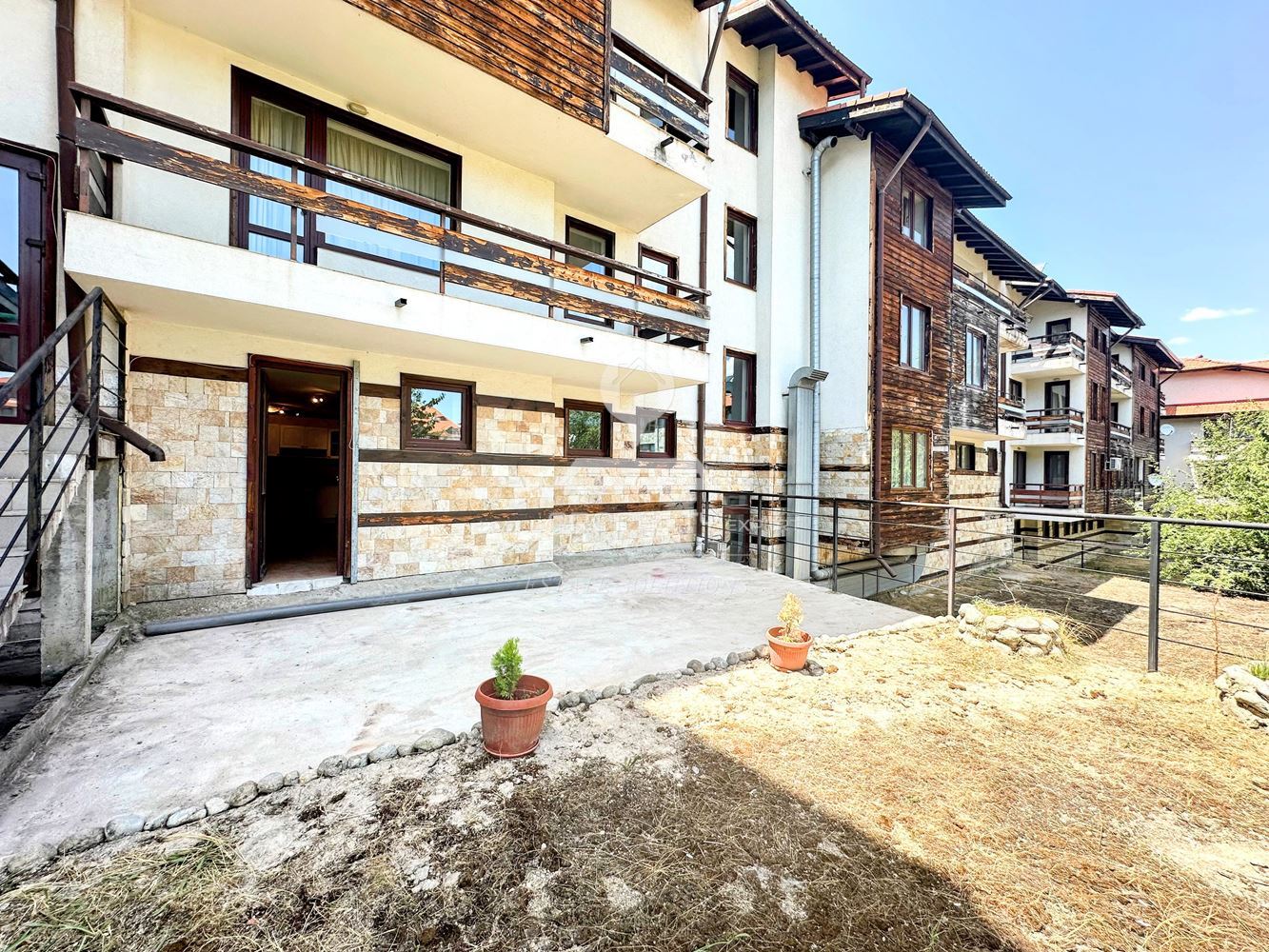 ДВУСТАЕН АПАРТАМЕНТ В ЖИЛИЩНА СГРАДА 'MOUNTAIN PARADISE 2', ГР. БАНСКО. - 0