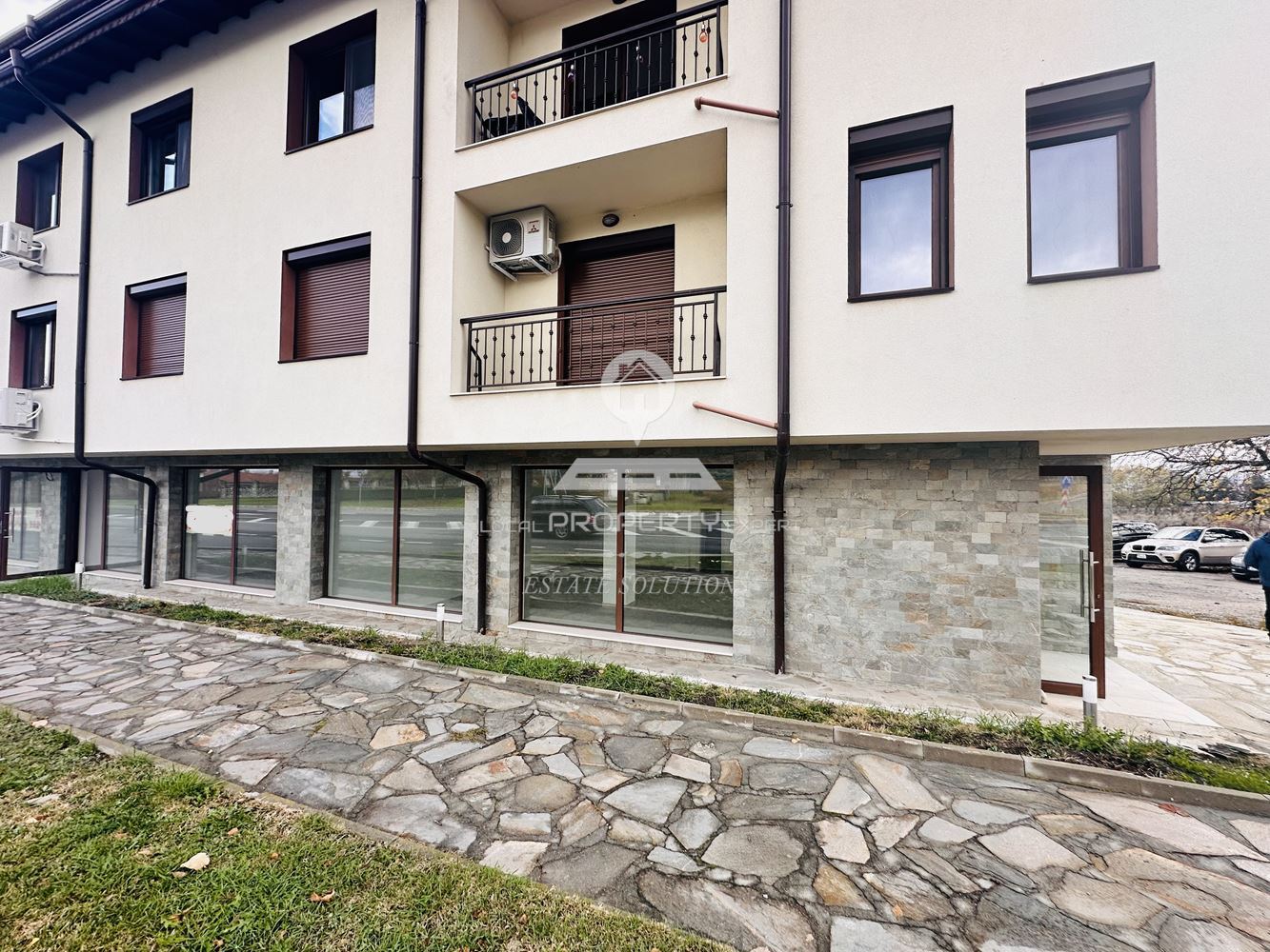 Магазин - Благоевград, област, гр.Банско - 0