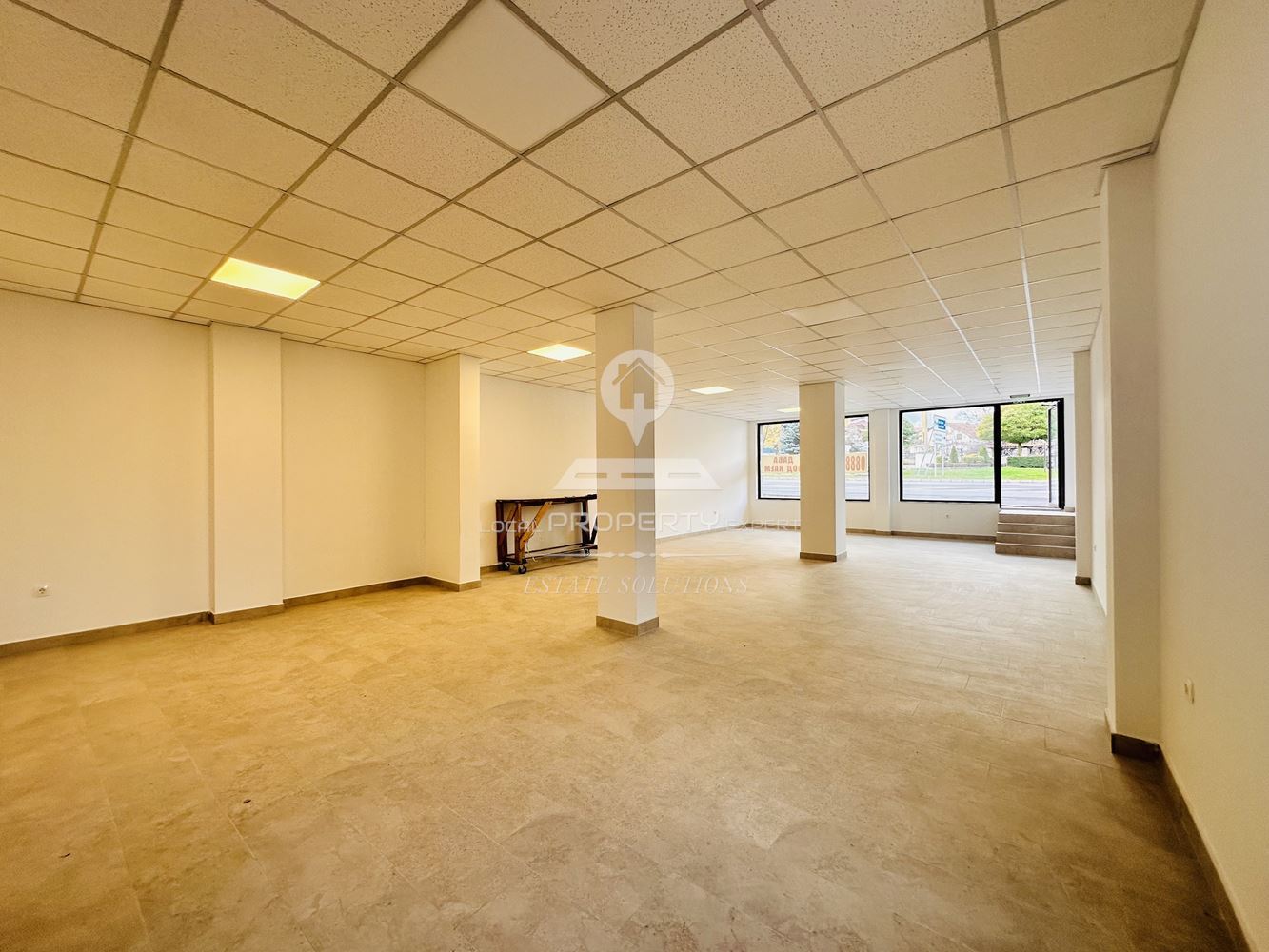 ТЪРГОВСКО ПОМЕЩЕНИЕ ПОД НАЕМ С ТОП ЛОКАЦИЯ, УЛ. "ПАТРИАРХ ЕВТИМИ", ГР. БАНСКО. - 0