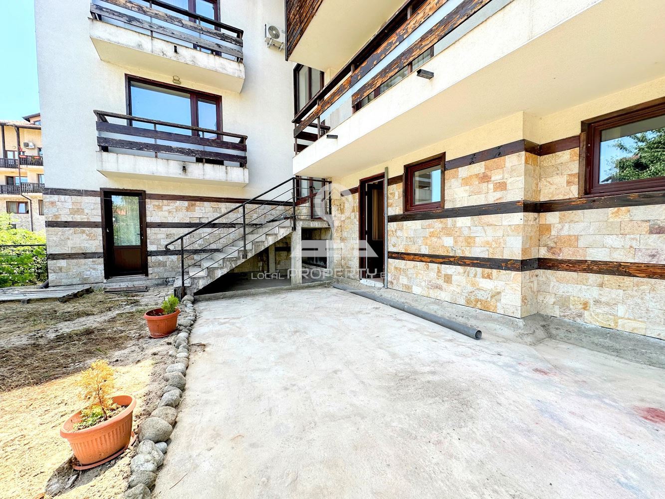 ДВУСТАЕН АПАРТАМЕНТ В ЖИЛИЩНА СГРАДА 'MOUNTAIN PARADISE 2', ГР. БАНСКО. - 0