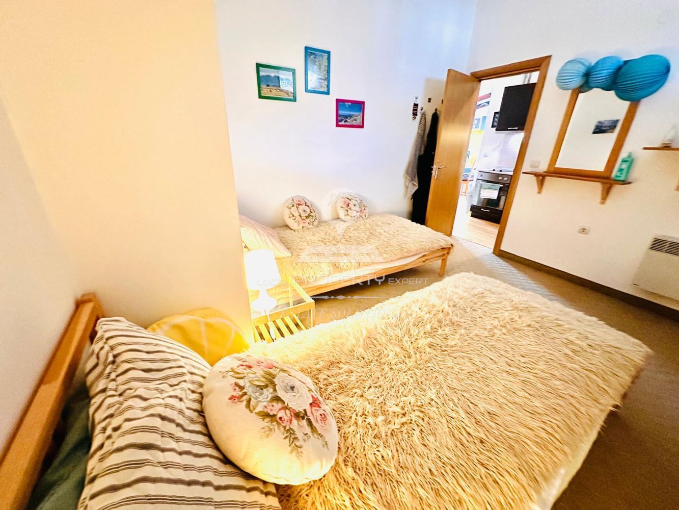 НАПЪЛНО ОБЗАВЕДЕН ТРИСТАЕН, ЮЖЕН АПАРТАМЕНТ В КОМПЛЕКС "ТРИ ПЛАНИНИ", ГР. РАЗЛОГ. - 0