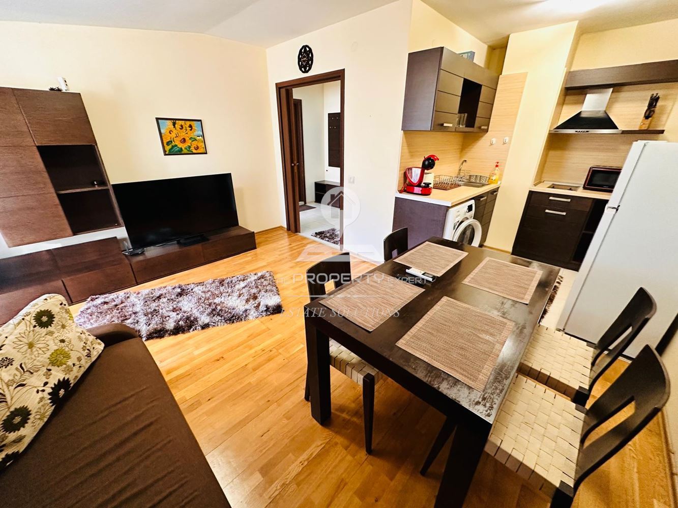 УЮТЕН, НАПЪЛНО ОБЗАВЕДЕН ДВУСТАЕН АПАРТАМЕНТ ПОД НАЕМ С ПАНОРАМНА ГЛЕДКА КЪМ ПИРИН, М СВ. ИВАН РИЛСКИ, ГР. БАНСКО. - 0