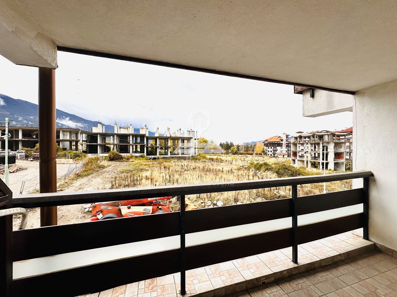 НАПЪЛНО ОБЗАВЕДЕН ДВУСТАЕН АПАРТАМЕНТ В СГРАДА "MAUNTAIN PARADISE" 1, УЛ. МУРАТОВО ЕЗЕРО, КВ. ГЛАЗНЕ, ГР. БАНСКО. - 0