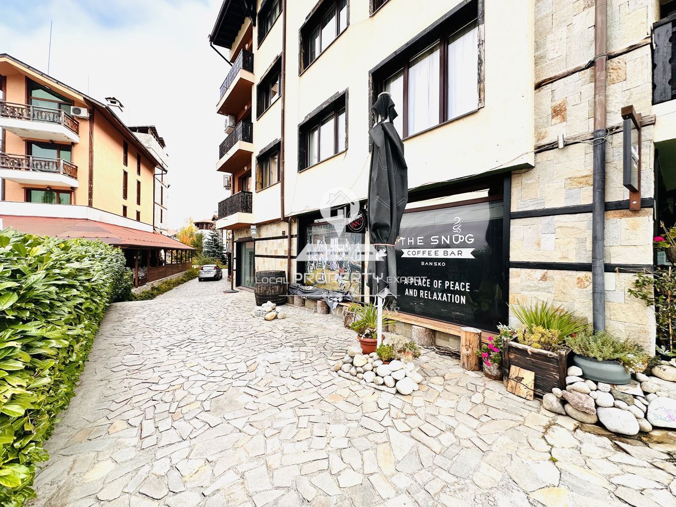 ТЪРГОВСКО ПОМЕЩЕНИЕ ЗА ПРОДАЖБА НА МЕТРИ ОТ ЛИФТА, УЛ. "ПИРИН", КВ. ГРАМАДЕТО, ГР. БАНСКО. - 0