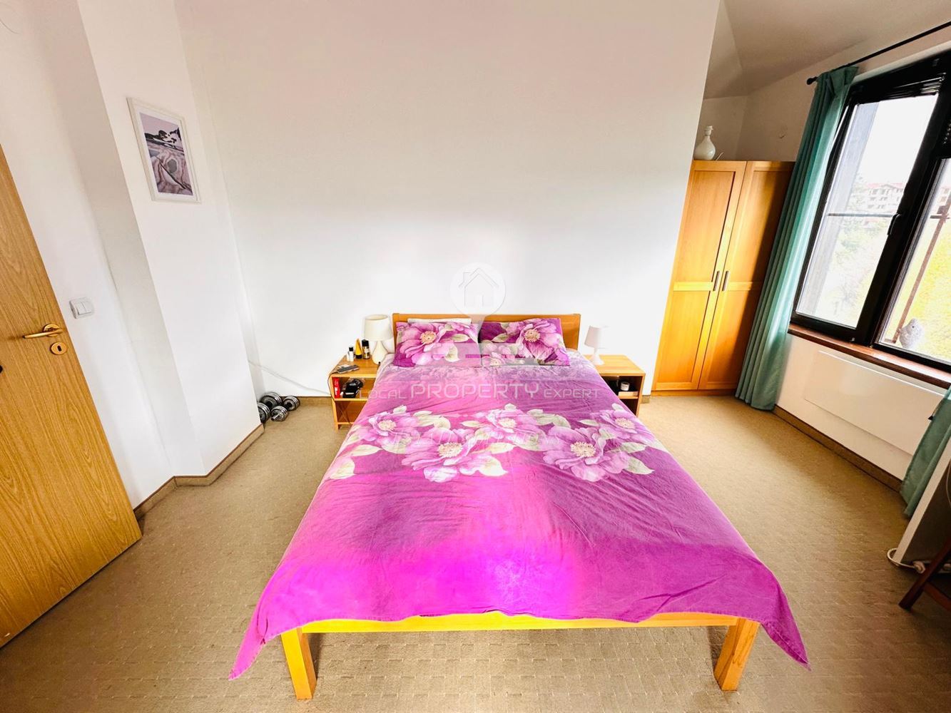 НАПЪЛНО ОБЗАВЕДЕН ТРИСТАЕН, ЮЖЕН АПАРТАМЕНТ В КОМПЛЕКС "ТРИ ПЛАНИНИ", ГР. РАЗЛОГ. - 0