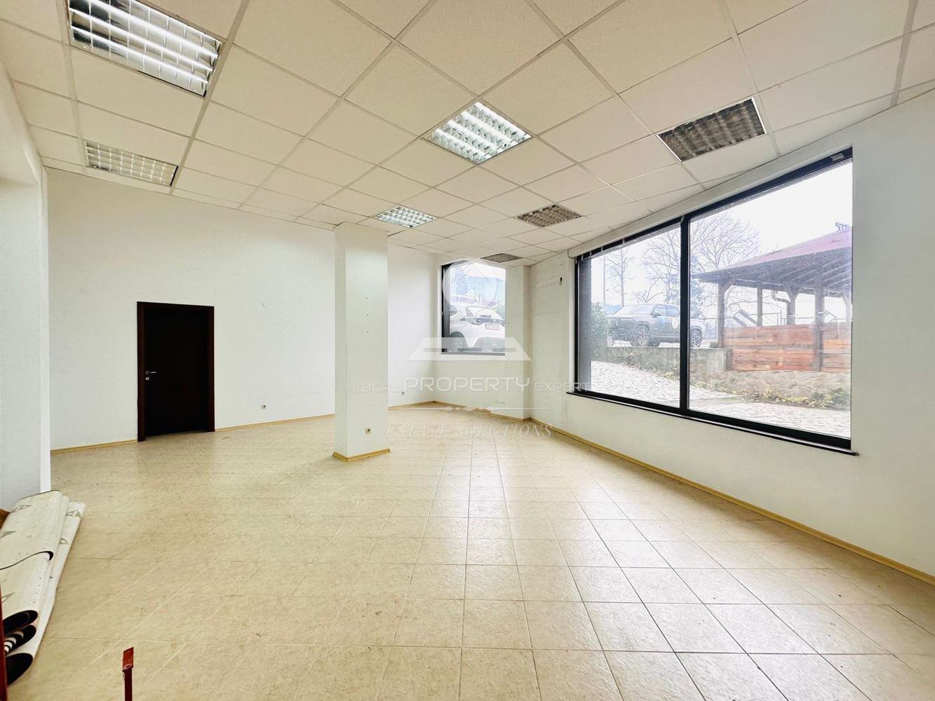 ТЪРГОВСКО ПОМЕЩЕНИЕ С ТОП ЛОКАЦИЯ, УЛ. ПИРИН 127, М. ГРАМАДЕТО, ГР. БАНСКО. - 0