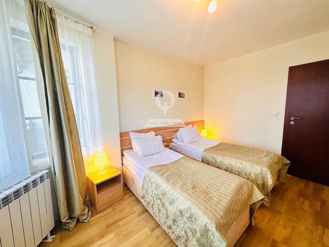 НАПЪЛНО ОБЗАВЕДЕНА ЕДНОФАМИЛНА КЪЩА НА ДВА ЕТАЖА, ПОД НАЕМ В КОМЛЕКС "PINE ROSE", МЕСТНОСТА "СВЕТИ ИВАН", ГР. БАНСКО. - 0