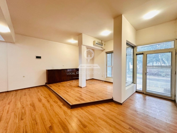 ТЪРГОВСКО ПОМЕЩЕНИЕ ПОД НАЕМ, ШИРОК ЦЕНТЪР УЛ. БЯЛА РЕКА, ГР. РАЗЛОГ. - 0