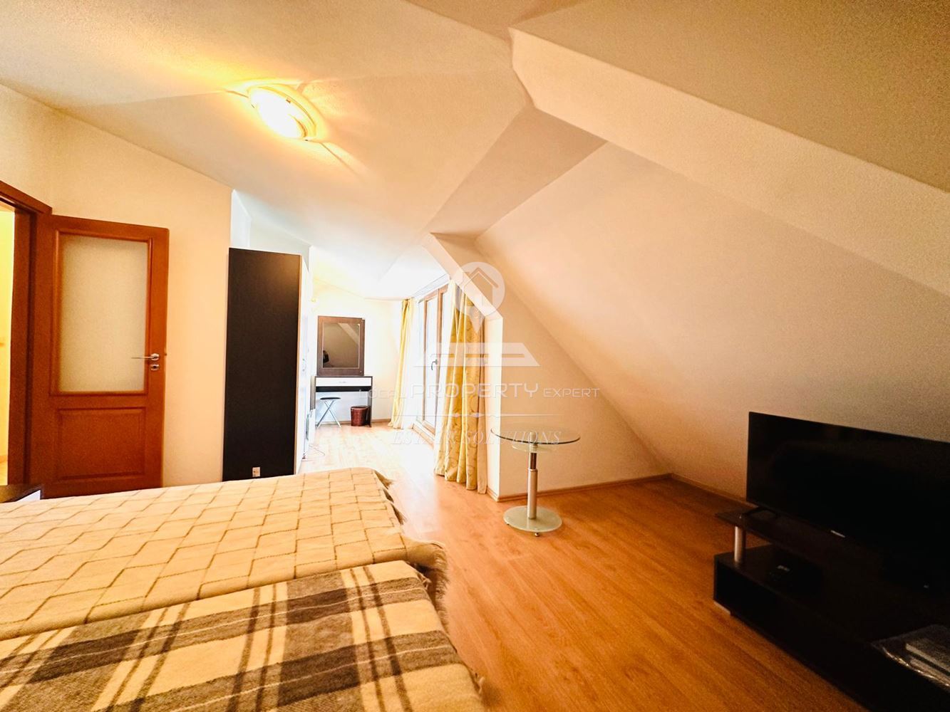 НАПЪЛНО ОБЗАВЕДЕН ТРИСТАЕН МЕЗОНЕТ ПОД НАЕМ В РАЙОНА НА ЕКОНТ, УЛ. ВАСИЛ КЪНЧЕВ 1, ГР. БАНСКО. - 0