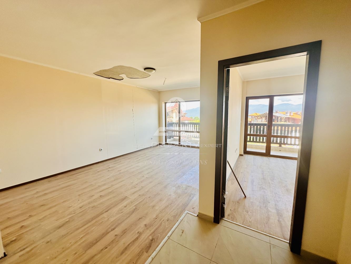 ПРОСТОРЕН ЧЕТИРИСТАЕН ЮЖЕН АПАРТАМЕНТ В ЖИЛИЩНА СГРАДА "ORCHARD" ГР.БАНСКО - 0