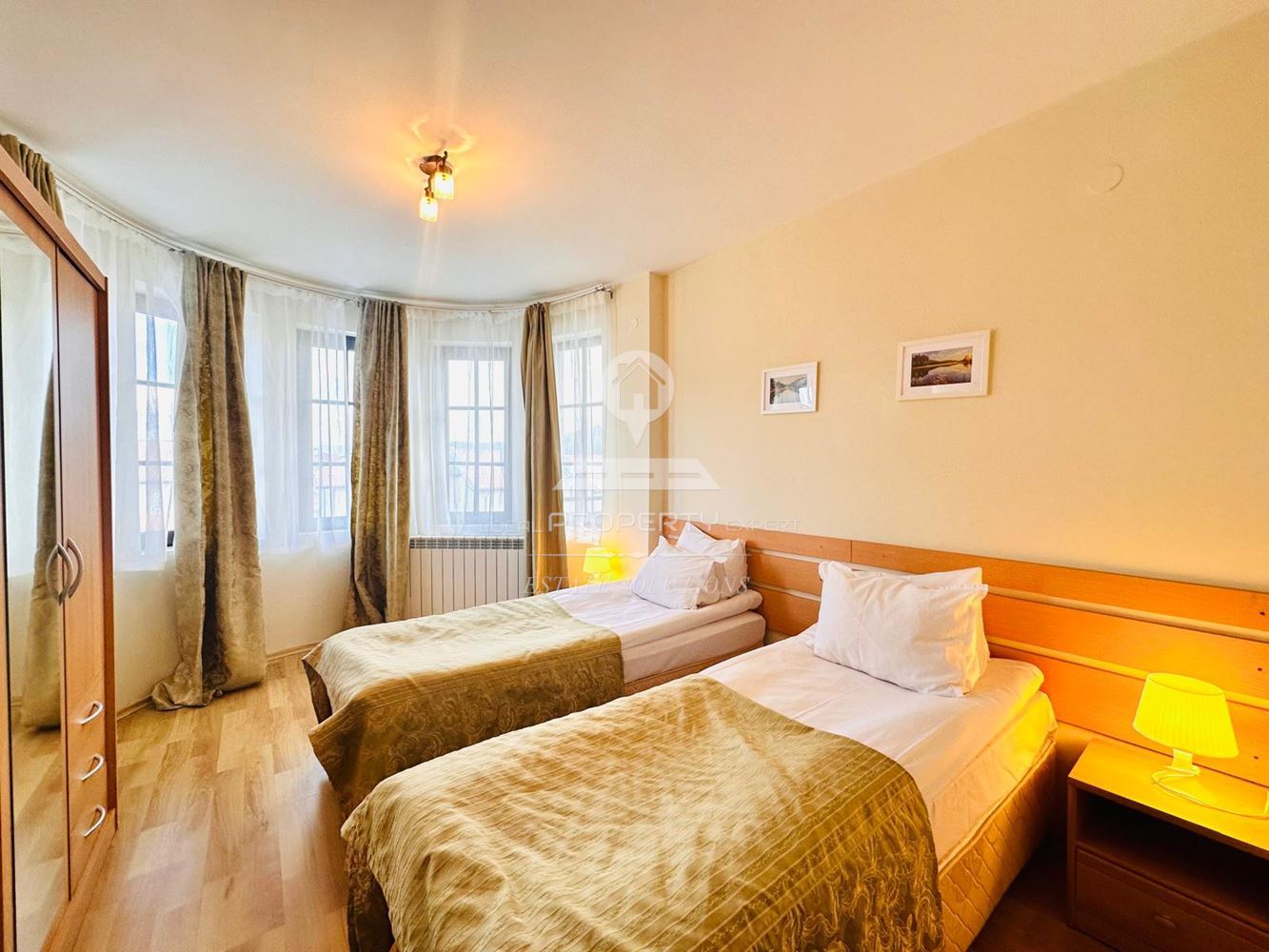 НАПЪЛНО ОБЗАВЕДЕНА ЕДНОФАМИЛНА КЪЩА НА ДВА ЕТАЖА, ПОД НАЕМ В КОМЛЕКС "PINE ROSE", МЕСТНОСТА "СВЕТИ ИВАН", ГР. БАНСКО. - 0