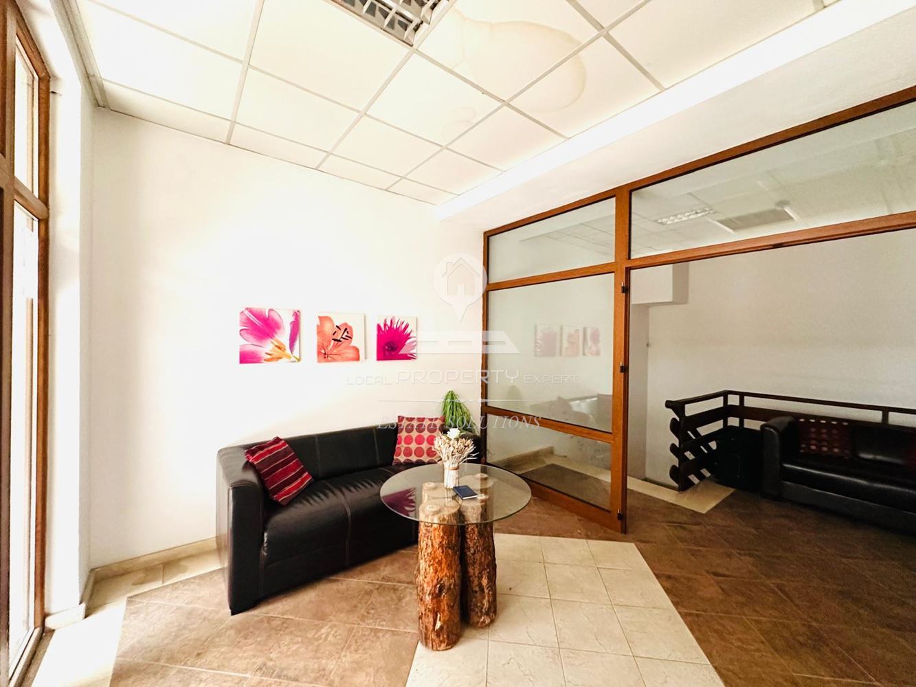 НАПЪЛНО ОБЗАВЕДЕН ТРИСТАЕН МЕЗОНЕТ ПОД НАЕМ В РАЙОНА НА ЕКОНТ, УЛ. ВАСИЛ КЪНЧЕВ 1, ГР. БАНСКО. - 0